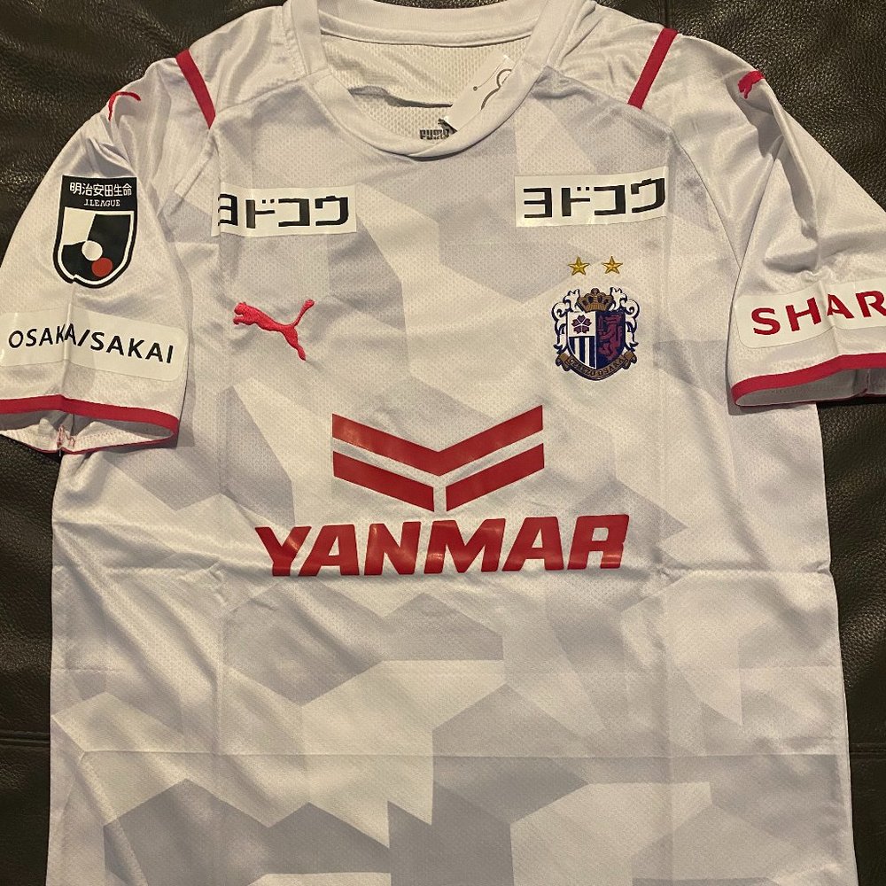 Puma brand JAPAN League CEREZO OSAKA Men's JERSEY Sz S,M,L or XL New w tags
